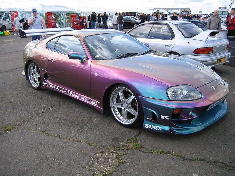 800px-Pearlescent_Toyota_Supra_-_00.jpg