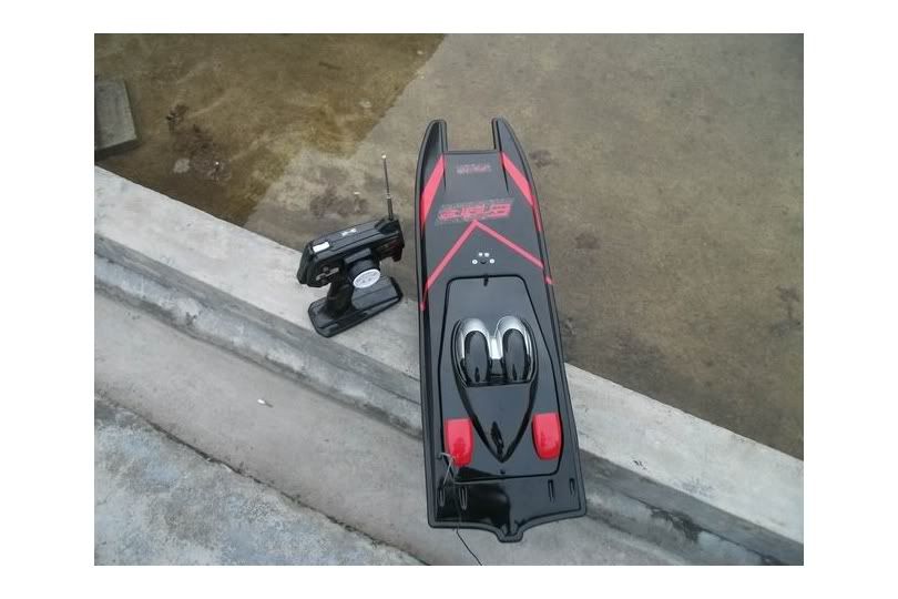 Megastore 247 - NEW REMOTE CONTROLLED FAST RC STEALTH V2 SPEED BOAT