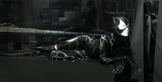 batman 3 catwoman anne hathaway. Anne Hathaway is Catwoman in