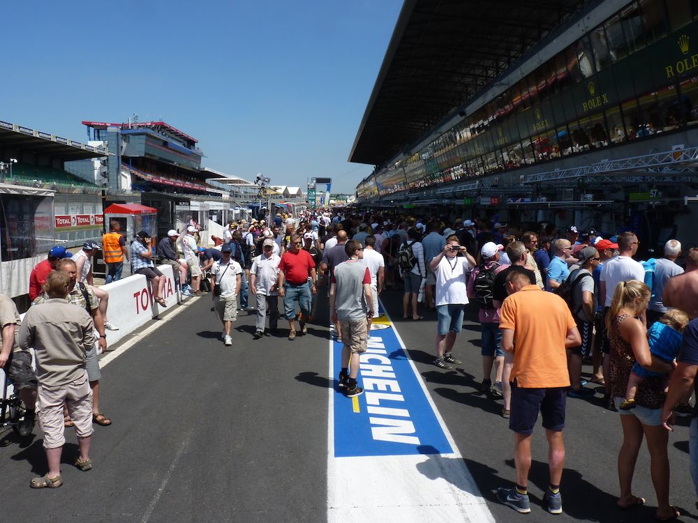 pitlane_zps1f419832.jpg