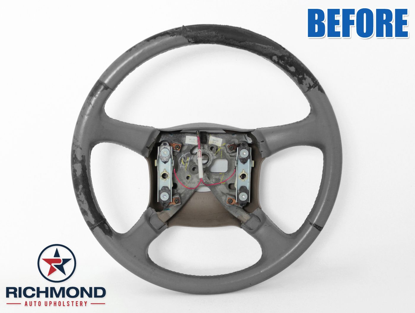 &nbsp;
photo 9900GMCYukonDenaliGrayDriverBottom-Steering1_zpst1vwnabg.jpg